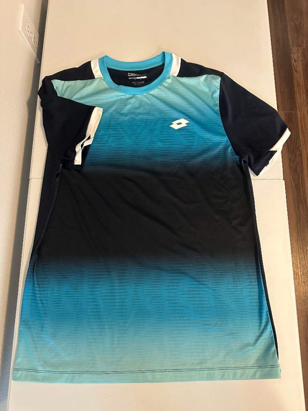 Lotto Men's Gradient Performance Athletic Tennis Shirt Blue Black Size Large